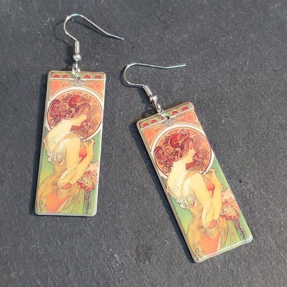 Art Nouveau Alfonse Mucha Painting Lucite Acrylic Rectangle Pendant Earrings - Picture 4 of 6